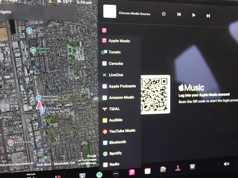 Used 2022 Tesla Model S Plaid image 22