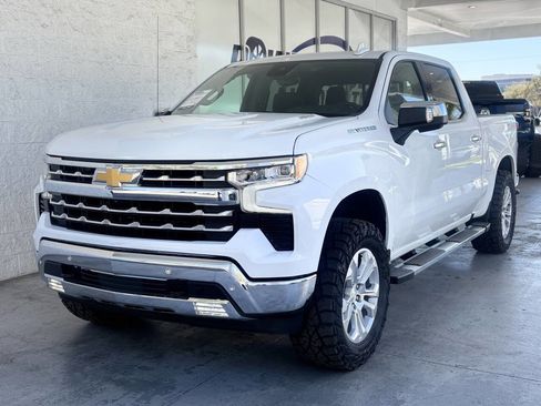 Used 2022 Chevrolet Silverado 1500 LTZ w/ Technology Package image 39