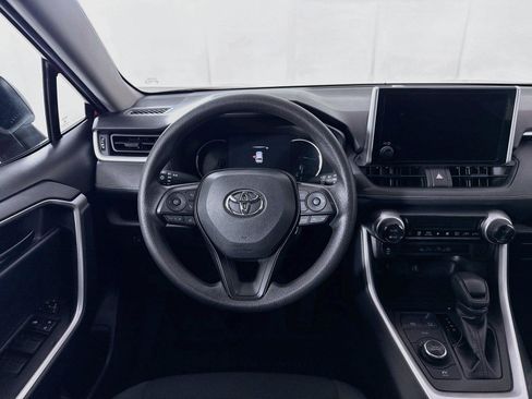 Certified 2025 Toyota RAV4 LE AWD/4WD image 29