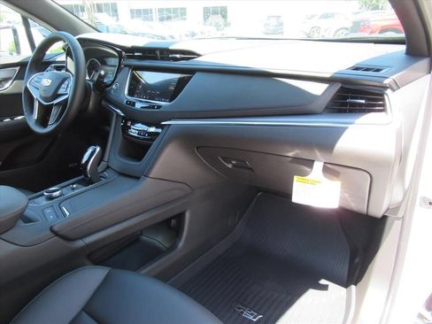 New 2026 Cadillac XT5 Luxury w/ LPO, Floor Liner Package FWD image 10