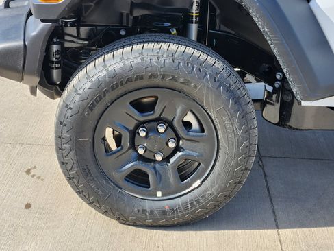 New 2026 Jeep Wrangler Unlimited Sport AWD/4WD image 11