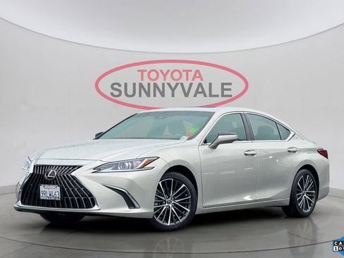 Used 2025 Lexus ES 300h w/ Premium Package image 1