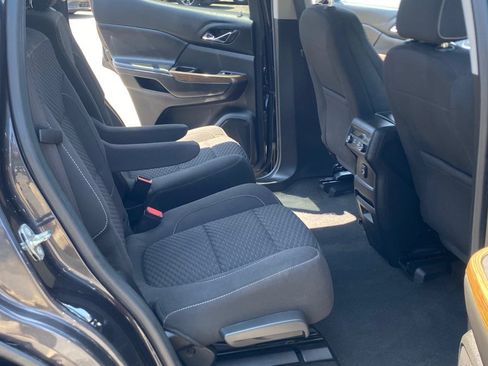 Used 2017 GMC Acadia SLE w/ Driver Alert Package I AWD/4WD image 27