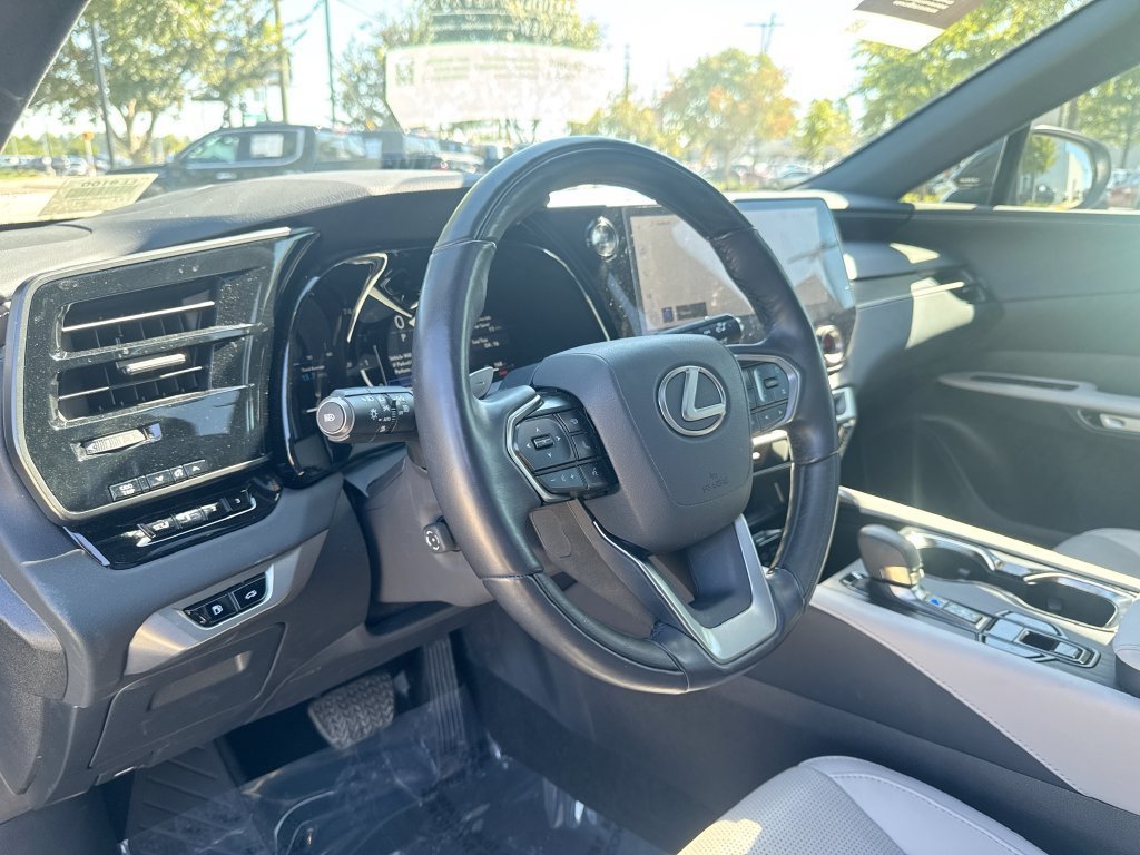 Used 2025 Lexus RX 350 Premium Plus w/ Accessory Package (Z1) FWD image 22