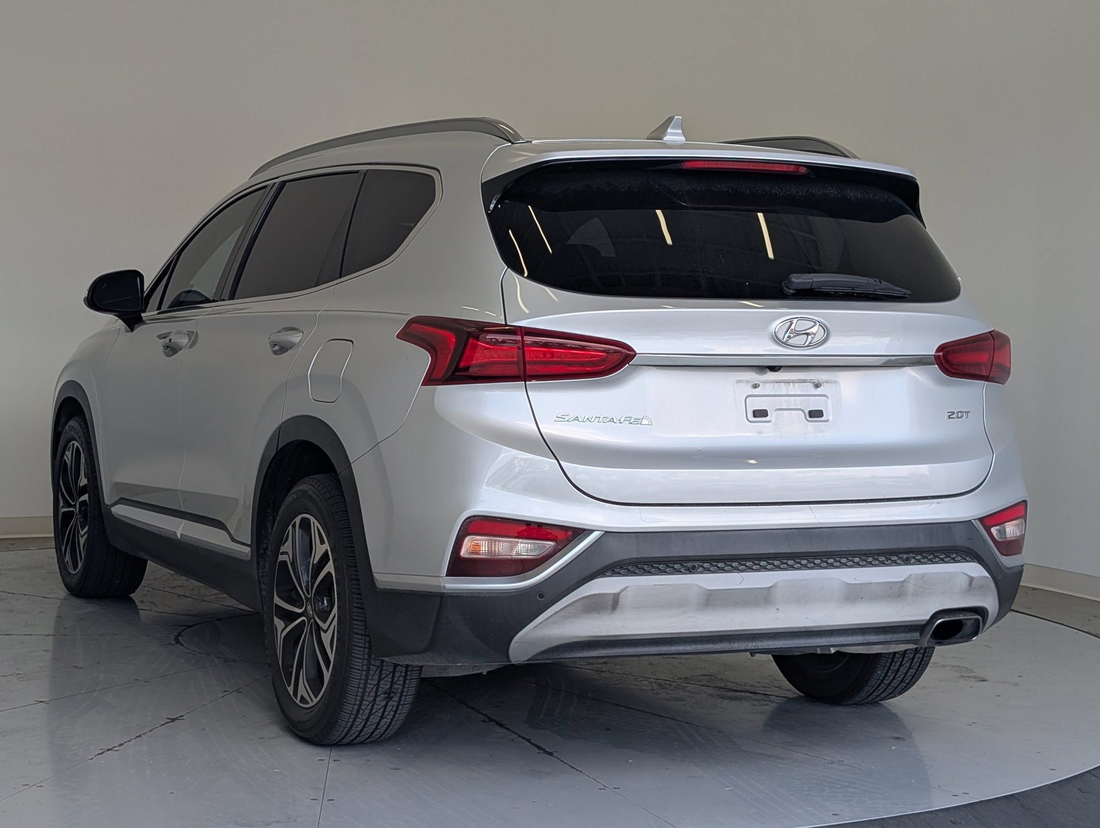Used 2019 Hyundai Santa Fe Limited FWD image 6