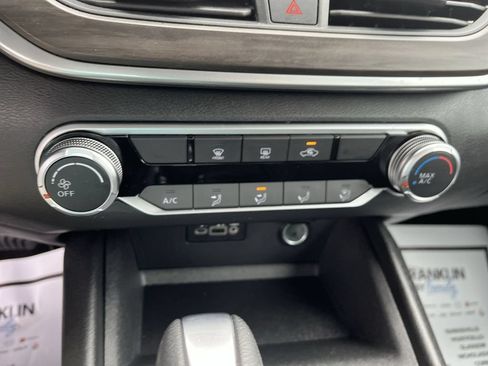 Used 2025 Nissan Altima 2.5 SV FWD image 16