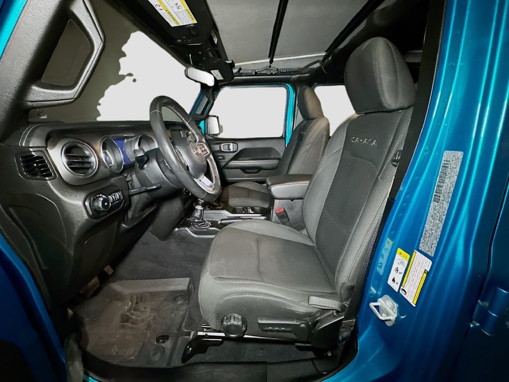 Used 2019 Jeep Wrangler Unlimited Sahara w/ LED Lighting Group AWD/4WD image 20