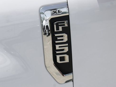 Used 2019 Ford F350 XL w/ Power Equipment Group image 43