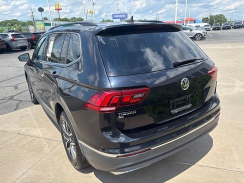 Used 2020 Volkswagen Tiguan SE w/ Panoramic Sunroof Package AWD/4WD image 8
