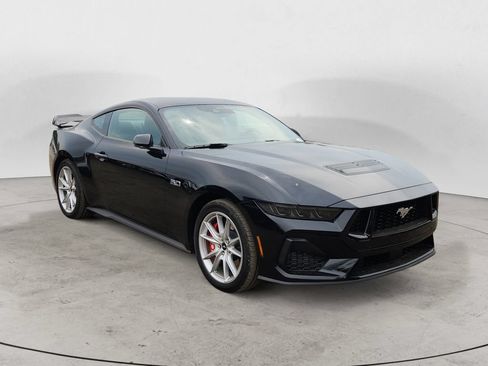 Used 2026 Ford Mustang GT Premium RWD image 3