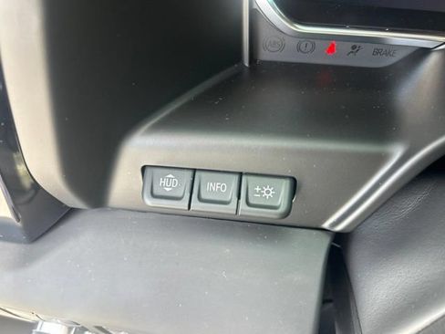 Used 2025 GMC Sierra 1500 AT4 w/ AT4 Premium Package AWD/4WD image 18