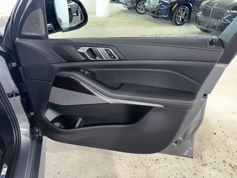 New 2026 BMW X5 xDrive40i w/ M Sport Package image 8