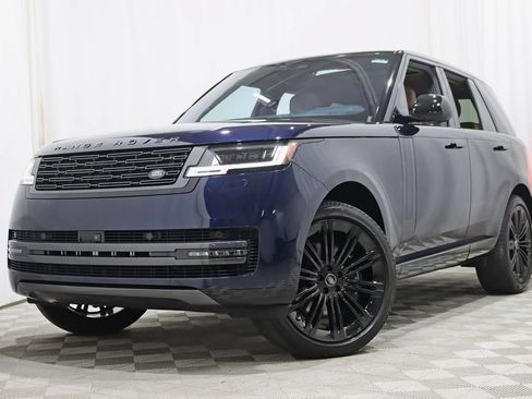 Used 2023 Land Rover Range Rover SE AWD/4WD image 7