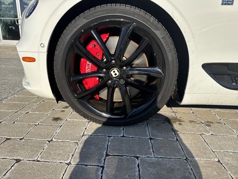 Used 2020 Bentley Continental GT image 6
