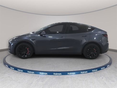 Used 2023 Tesla Model Y Long Range image 9