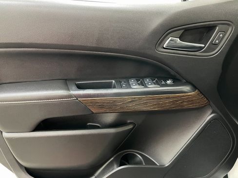 Certified 2020 GMC Canyon Denali image 24