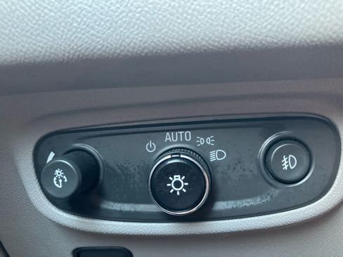 Used 2019 GMC Terrain SLT w/ Preferred Package FWD image 10