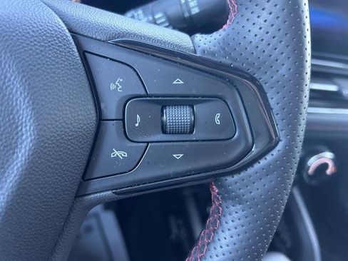 Used 2025 Chevrolet TrailBlazer RS w/ Driver Confidence Package image 26