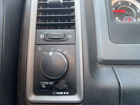 Used 2017 RAM 3500 Tradesman w/ Chrome Appearance Group image 20