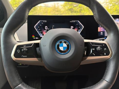 Used 2024 BMW iX xDrive50 w/ Premium Package AWD/4WD image 30
