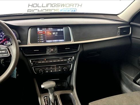 Used 2019 Kia Optima LX image 4