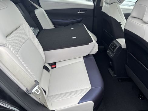 New 2026 Nissan Leaf Platinum+ w/ Illuminated Package FWD image 30