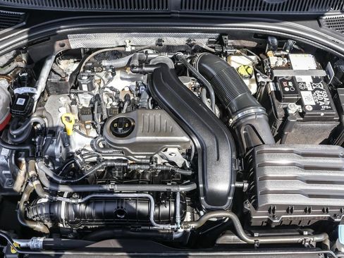 Certified 2024 Volkswagen Jetta SE FWD image 40