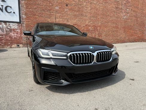Used 2022 BMW 540i xDrive w/ M Sport Package image 2