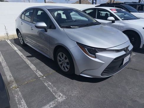 Used 2025 Toyota Corolla LE image 6