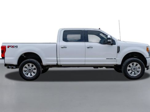 Used 2019 Ford F250 Platinum w/ Platinum Ultimate Package AWD/4WD image 5