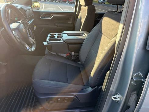 Used 2025 Chevrolet Silverado 1500 LT AWD/4WD image 14