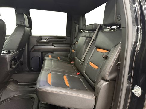 Used 2025 GMC Sierra 2500 AT4 AWD/4WD image 10