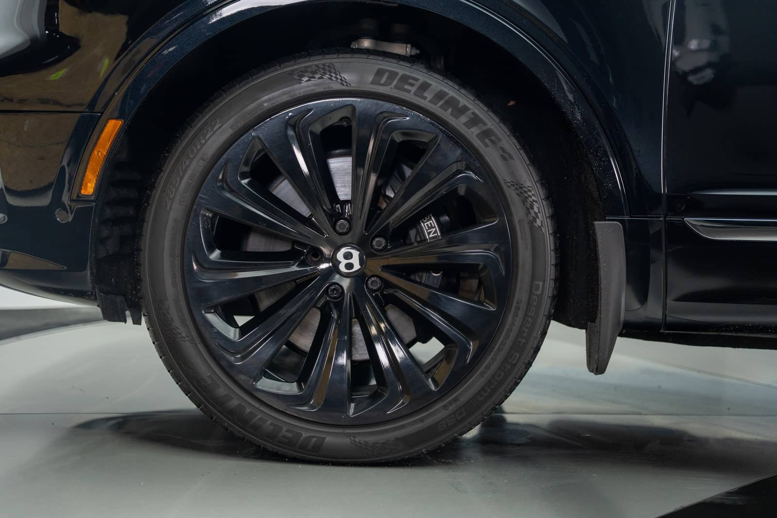 Used 2021 Bentley Bentayga w/ First Edition Specification AWD/4WD image 26