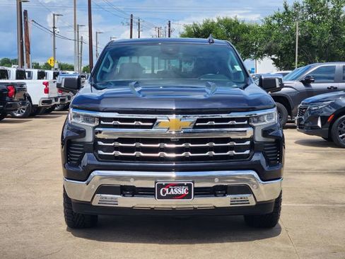 Used 2024 Chevrolet Silverado 1500 LTZ AWD/4WD image 2