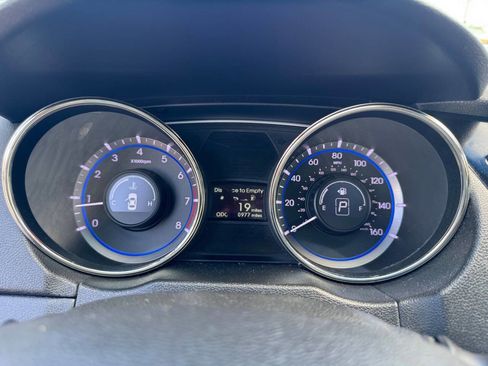 Used 2012 Hyundai Sonata Limited w/ Navigation Pkg FWD image 17