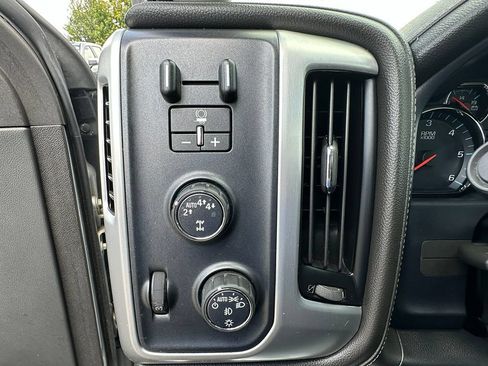 Used 2018 GMC Sierra 1500 SLE w/ SLE Value Package AWD/4WD image 26