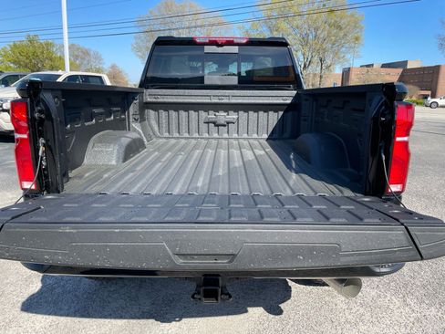 New 2026 Chevrolet Silverado 2500 ZR2 image 8