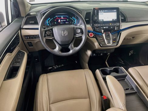 Used 2023 Honda Odyssey Touring image 23