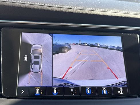 Used 2021 Buick Enclave Essence w/ Sound and Sites Package image 16