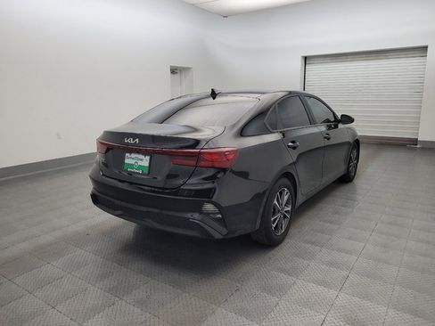 Used 2024 Kia Forte LXS FWD image 9