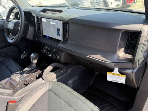 New 2026 Ford Bronco Outer Banks w/ Sasquatch Package AWD/4WD image 8