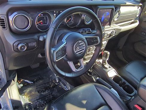 Used 2021 Jeep Wrangler Unlimited Sahara image 9