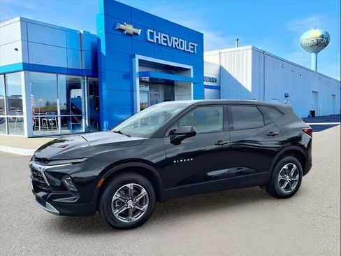 Used 2025 Chevrolet Blazer LT image 8