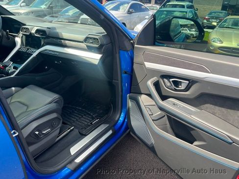 Used 2019 Lamborghini Urus AWD/4WD image 37