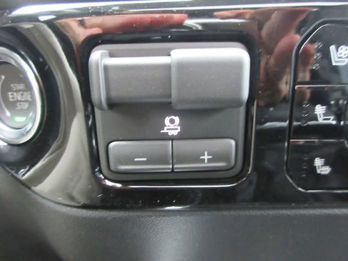 New 2026 GMC Sierra 1500 SLT w/ SLT Convenience Package image 21