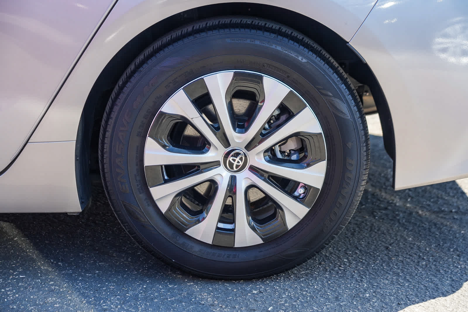 Used 2021 Toyota Prius Prime LE w/ Carpet Mat Package (TMS) FWD image 10