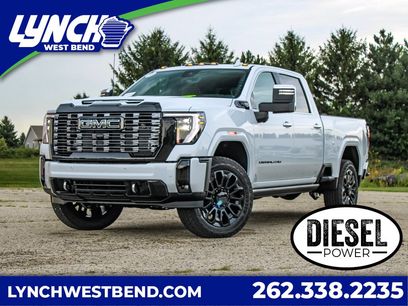 New 2026 GMC Sierra 2500 Denali Ultimate w/ LPO, Black Badging Package