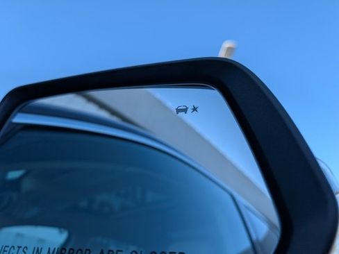 Used 2022 GMC Acadia Denali image 30