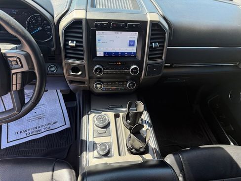 Used 2020 Ford Expedition XLT w/ Equipment Group 202A AWD/4WD image 11