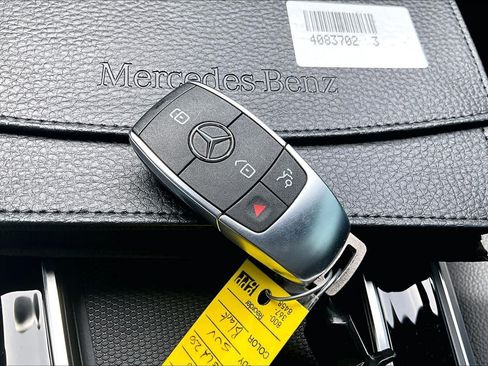 Used 2025 Mercedes-Benz GLA 250 image 27